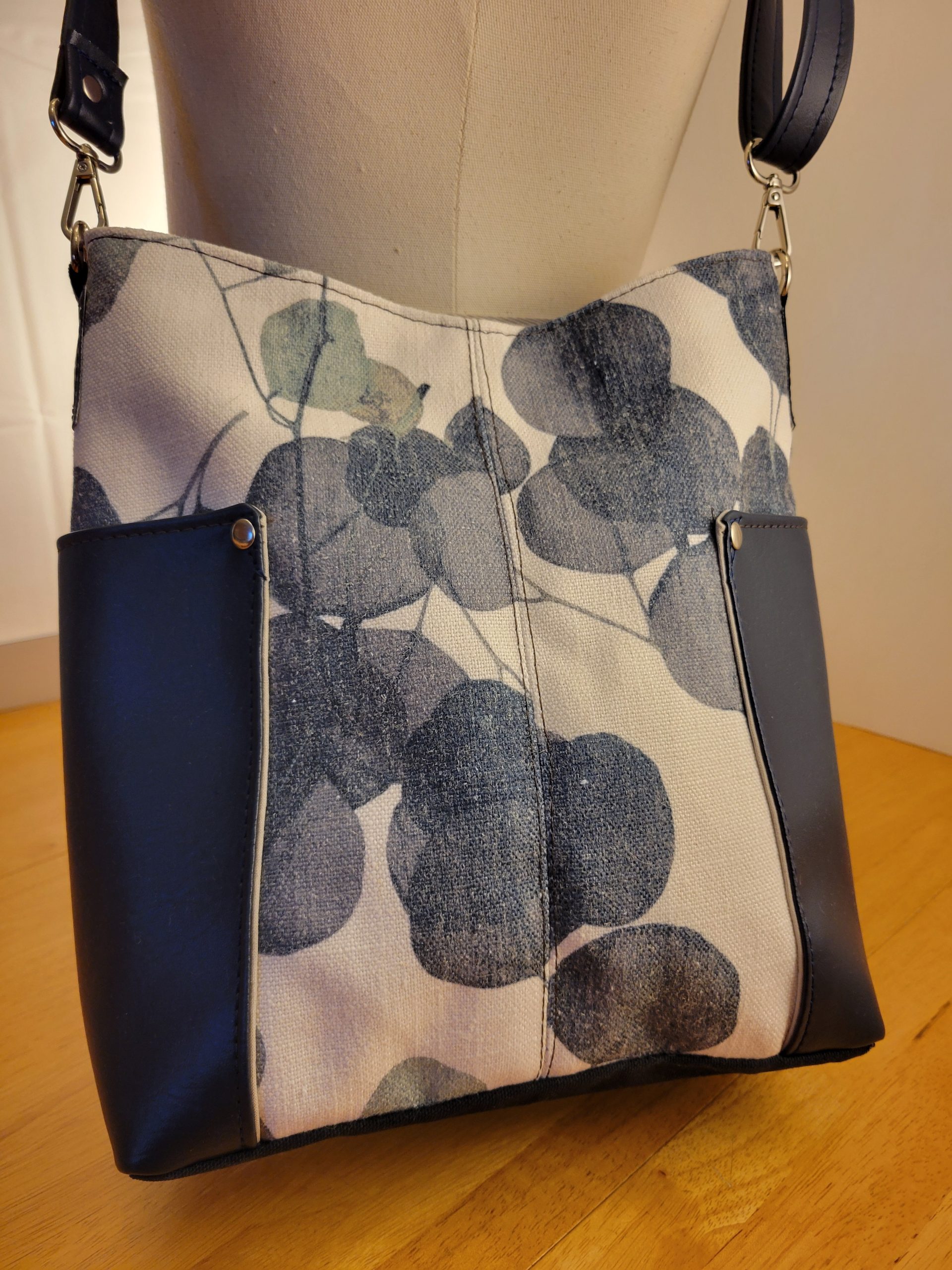 The Compass Bag Blue/Dark Blue 003