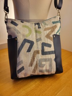 The Compass J Angle Pattern/Dark Blue 005